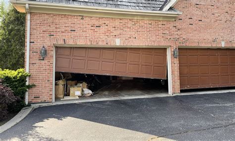 The Best Quality Garage Door Off Track Repair Services Near Me