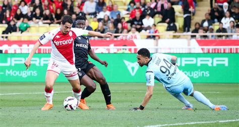 Monaco bute sur Reims à la pause