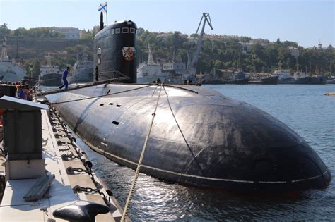 A Russian Ghost Submarine Its Us Pursuers And A Deadly New Cold War