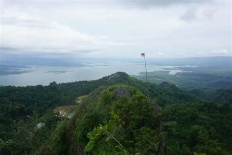 Melihat Keindahan Waduk Gajah Mungkur Dari Ketinggian Kota Gaplek