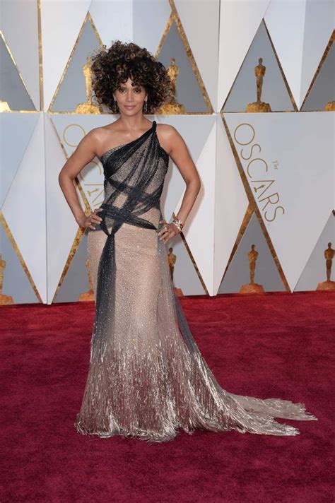 Oscars Les Plus Belles Robes Des Stars Les Plus Belles Robes