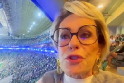 Ana Maria Braga Se Emociona Ao Ver Jogo Do Palmeiras Em Est Dio