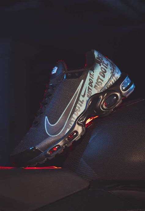 Nike Launch Fresh Mercurial TN Sneakers - SoccerBible