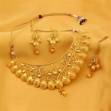 Buy Sukkhi Women Traditional Alloy Gold Plated Kundan Choker Wedding