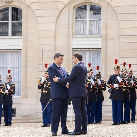 Emmanuel Macron Accueille Le Pr Sident Chinois Xi Jinping Pour Sa