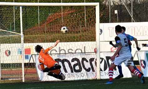 Calcio Eccellenza Castiglione Rezzato Gli Highlights Mantovauno It