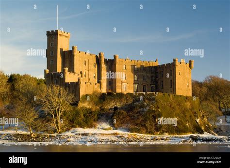 Dunvegan castle scotland winter hi-res stock photography and images - Alamy