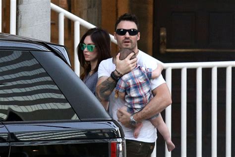 Vid O Megan Fox Enceinte Et Son Mari Brian Austin Green Avec Leur