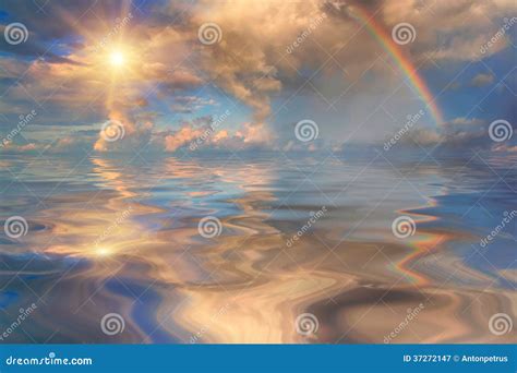 Arco Iris Sobre El Mar Tempestuoso Imagen De Archivo Imagen De Orilla