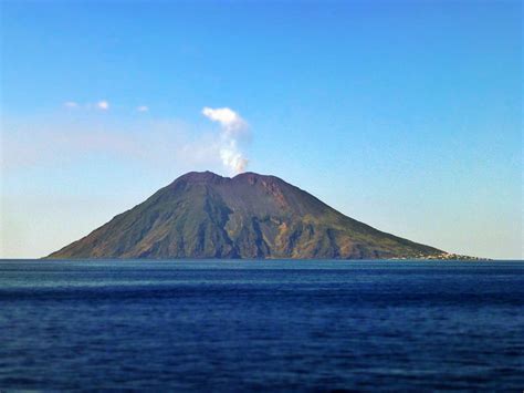 Italian Volcanoes Life In Italy