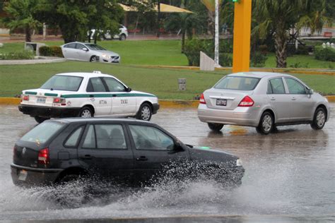 Reportan siete encharcamientos más por lluvia en el DF