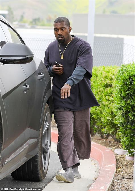 Kanye Wearing Yeezy Calabasas Atelier Yuwaciaojp