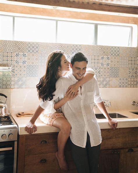 Pamer Foto Mesra Di Dapur Ini 5 Potret Anniversary Raisa Dan Hamish