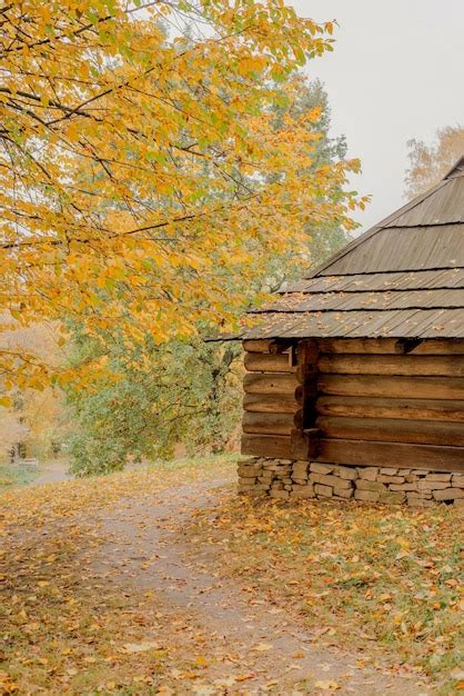 Premium Photo Ukrainian Wooden Hut Traditional Ukrainian House