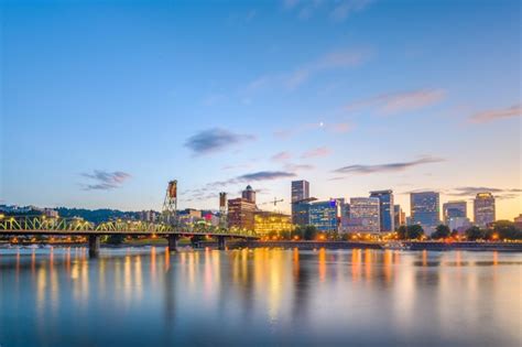 Premium Photo | Portland oregon usa skyline at dusk