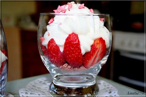 La Table Lorraine D Amelie Fraises A La Mousse De Petit Suisse