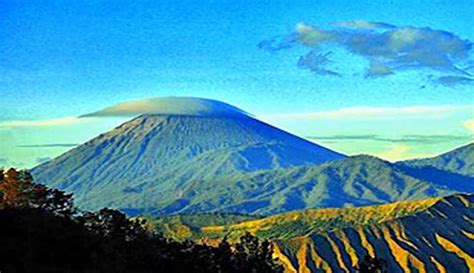 10 Puncak Gunung Tertinggi Di Indonesia