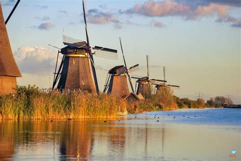 Kinderdijk O Parque Dos Moinhos De Vento Na Holanda