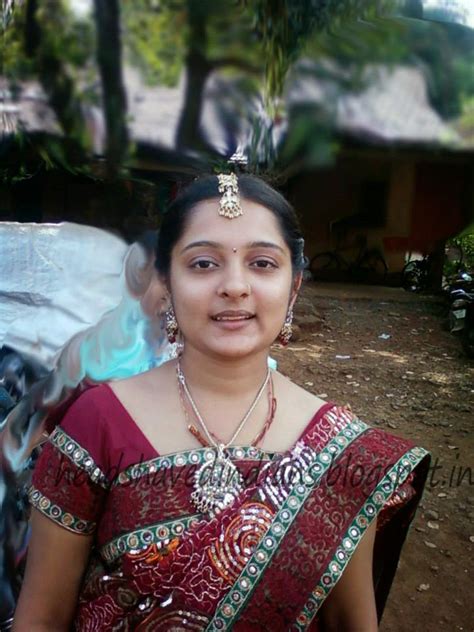 Head Shaved Indians Famous North Indian Bhabi Mangalas Hot Photos