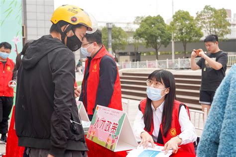 青春公益集市·志愿服务走进“阳小驿” 湖北日报新闻客户端