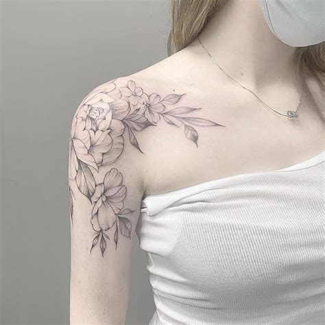 Details More Than Flower Shoulder Tattoos Female Best In Cdgdbentre