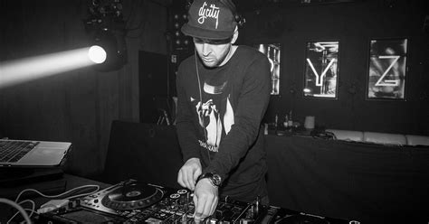 Listen To Dj Jonezys Djcity Podcast Mix