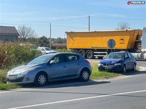 FOTO VIDEO UPRAVO Krš i lom na cesti sudar dva automobila jedna