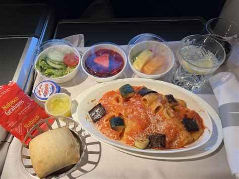 British Airways Business Class Review - 777 from JFK to LHR - Lattes & Runways