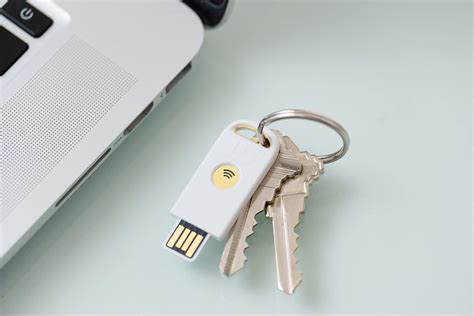 Identiv Utrust Fido Nfc Security Key Usb A Fido Fido U F Piv