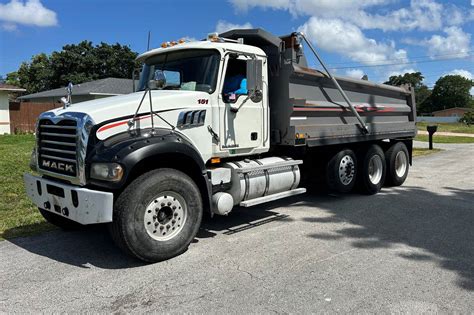 2008 Mack Granite Dump Truck - HandshakeFleet