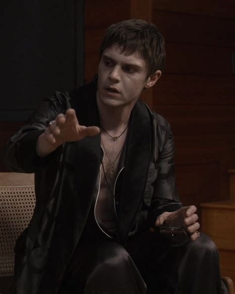 Evan Peters As Vampire Austin Sommers In American Horror Story Season