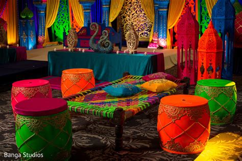 Colorful mehndi party decor | Photo 183570