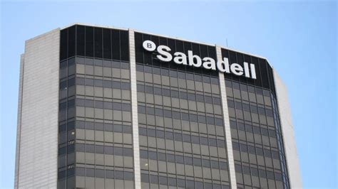 Banco Sabadell Anuncia Que Trasladar Su Sede A Catalu A Despu S De