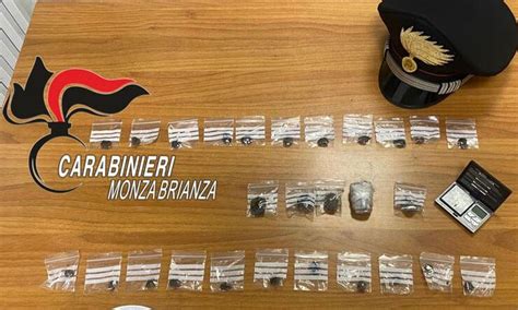 Carnate In Giro Con La Droga Negli Slip Arrestato Pusher Di Anni