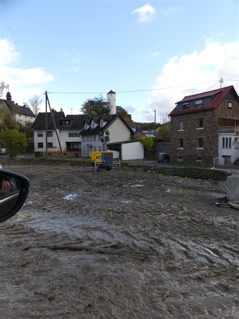 Ahr Der Fluss Der Auch Dem Weingebiet Seinen Namen Gab