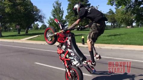 1 Leg Stunt Bike Rider Riding Long Wheelies Motard Stunts Moto Supermoto Wheelie Video Roc