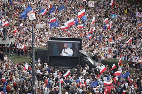 W Warszawie Opozycja Demokratyczna Zmobilizowa A Si Wielkim Marszem