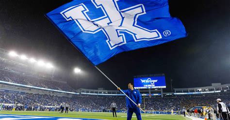 Tennessee Vs Kentucky Experts Picks Predictions Week 9 College