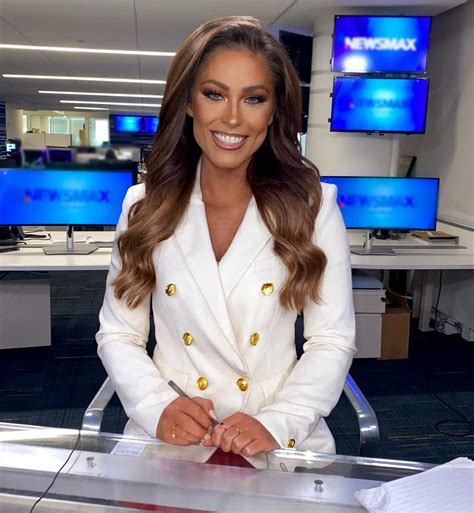 Alex Kraemer - Age, Height, Husband, Net Worth, Wiki, Ethnicity