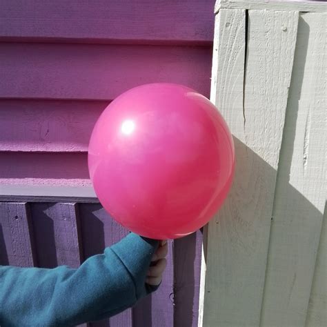 Tuftex Hot Pink Pro Balloon Shop