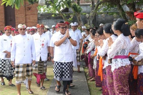 Bupati Tabanan Dukung Pelestarian Adat Agama Dan Budaya Media Pelangi