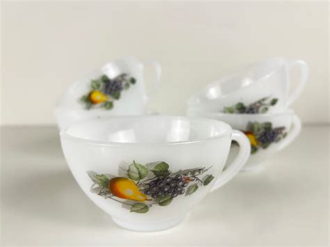 Set Of 5 Large Arcopal Opal Glass Coffee Or Tea Cups Fruits De France