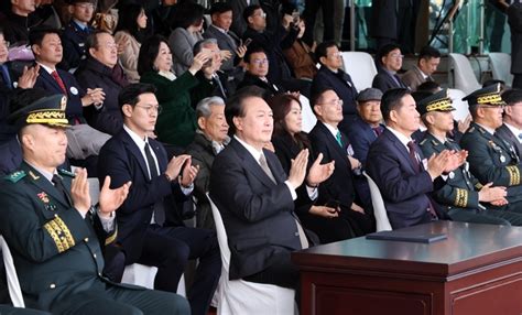 윤 대통령 16년 만에 학군장교 임관식 참석 충북과 나의 연결고리 충북일보