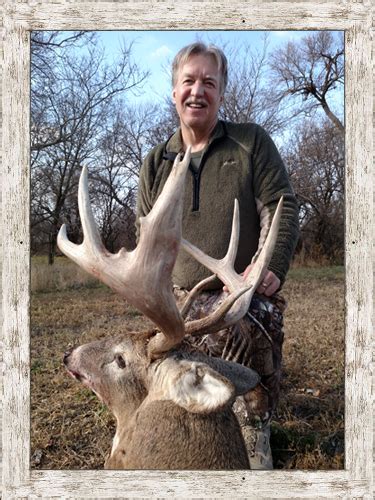 Kansas Whitetail Deer And Turkey Hunting Outfitters