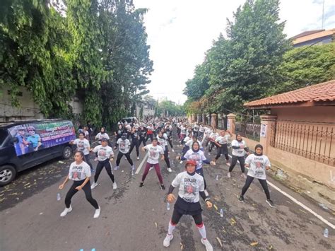 Relawan Kowarteg Ganjar Gelar Senam Massal Di Tanah Abang