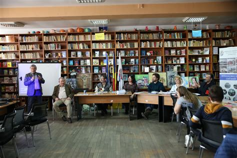 Dambovita Biblioteca Oraseneasca Titu Organizat Si Gazduit Un