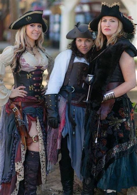 ۞ The Gentleman Renaissance Festival Costumes Renaissance Fair