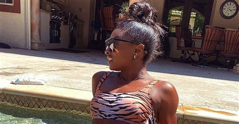 Simone Biles Flaunts Muscles And Navel Piercing In Swimsuit And Fans