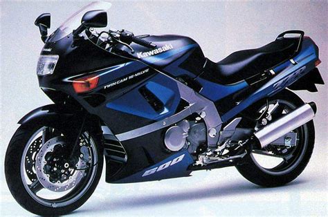 Kawasaki ZZR600 (1991-92) - MotorcycleSpecifications.com