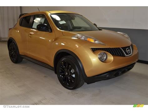 Nissan Juke Atomic Gold